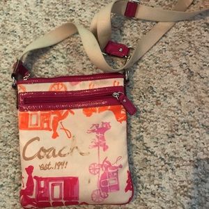 🤩🤩LAST CALL🤩🤩 Coach Cross Body Purse